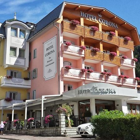 Hotel Corona Pinzolo Bagian luar foto
