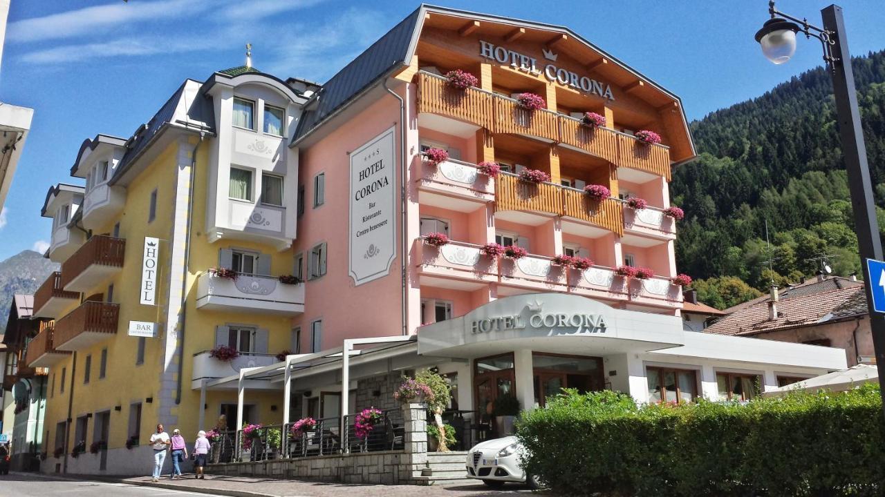 Hotel Corona Pinzolo Bagian luar foto