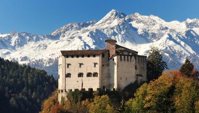 Hotel Corona Pinzolo Bagian luar foto