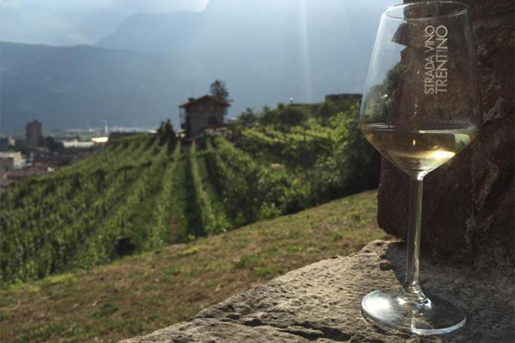 Hotel Corona Pinzolo Bagian luar foto