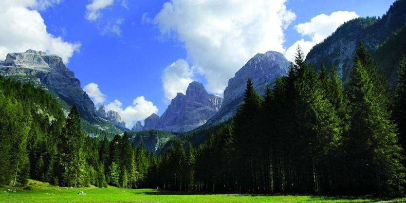 Hotel Corona Pinzolo Bagian luar foto