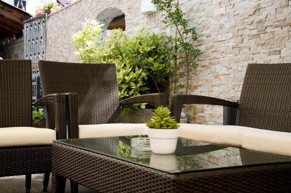 Hotel Corona Pinzolo Bagian luar foto